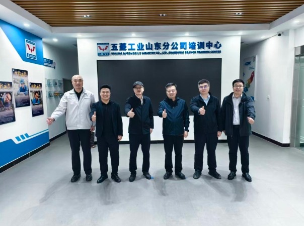 交通学院赴柳州五菱汽车工业有限公司开展调研交流